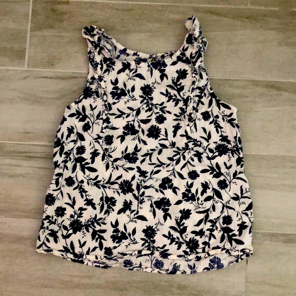 Old Navy blue flower 🌸 shirt 👚